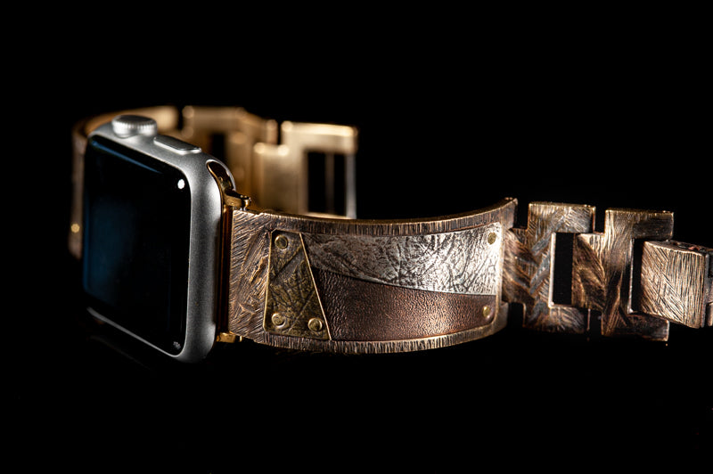 Bard Apple Watch Band in Silver - Wide